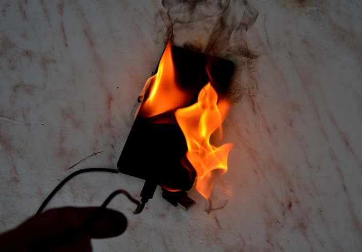 Flaunt MagSafe Charger Lawsuit